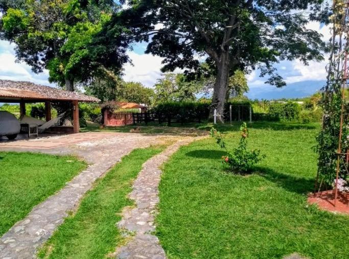 Habitacion Privada En Hermosa Finca En El Quindio Con Piscina Apartment La Tebaida Exterior photo